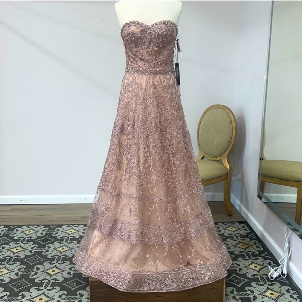 LACE BEADED SHEER EVENING GOWN size 12 MacDugall